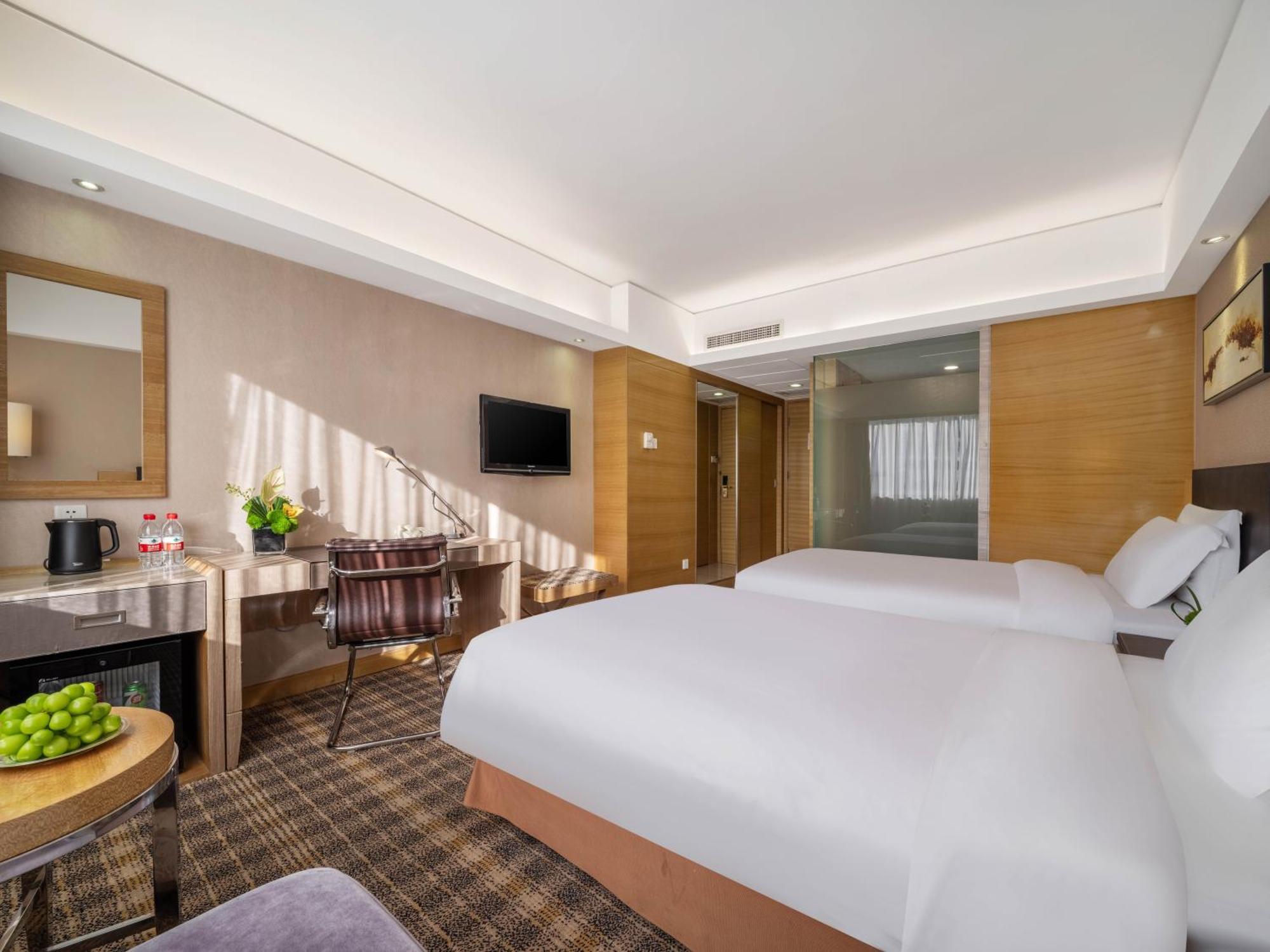 Grand Skylight Shenzhen: Business Zone Retreat With Perks