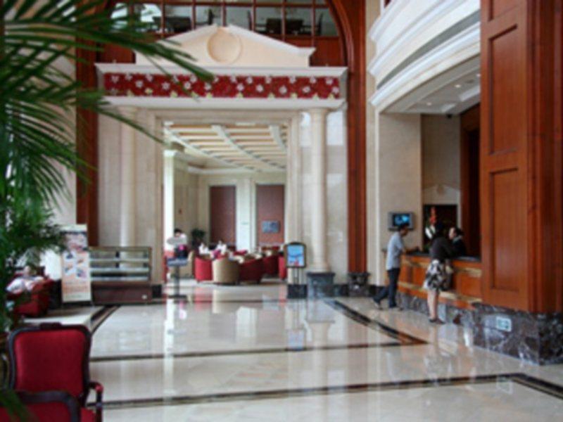 Grand Skylight Shenzhen: Business Zone Retreat With Perks