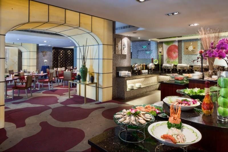 Hotel Grand Skylight Shenzhen: Business Zone Retreat With Perks