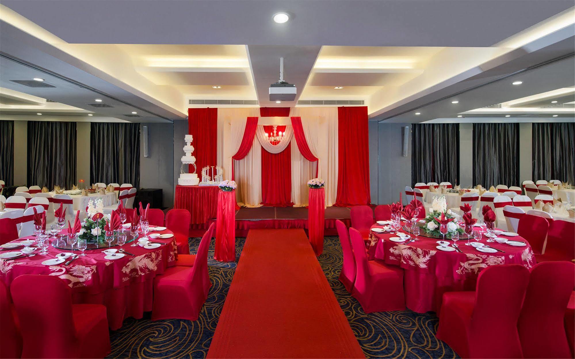 Grand Skylight Shenzhen: Business Zone Retreat With Perks